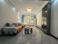 金悦华府15楼，122平三室两厅一卫精装