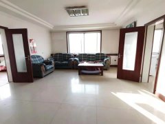 CF黎明中区｛黎明村改房的西面｝一楼110平全款17.8万