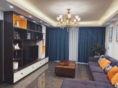 石核馨园4层145平三室豪华装修带家具家电98万