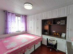 鑫水华庭一楼122平，三室两厅一卫