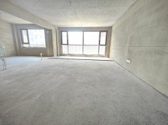 CF成山御苑多层电梯洋房共五层的三楼154平三室毛坯房