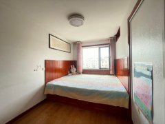 三环成山奥苑 4楼 边户90平 仅43.8万实木精装保持好 