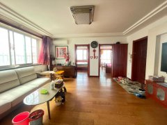 三环成山奥苑 4楼 边户90平 仅43.8万实木精装保持好 三环成山奥苑 4楼 边户90平 仅43.8万实木精装保持好