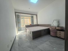 金悦华府15楼，122平三室两厅一卫