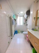 成山奥苑一楼132平三室两卫精装带22平地下室诚心出售