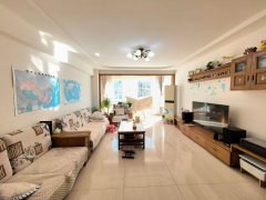 成山奥苑一楼132平三室两卫精装带22平地下室诚心出售