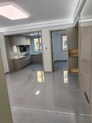 华悦新城北区1楼87.8平，三居室