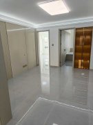 华悦新城北区1楼87.8平，三居室