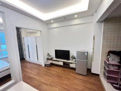 可短租 佳华财富酒店南向10楼 家具家电齐全 拎包入住生活便