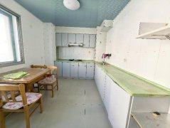 CF得润东区三楼113平精装修三室楼房39.8万