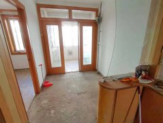 当毛坯卖 青阳西区1楼 79平三室一厅 带地下室 支持贷款