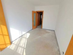 当毛坯卖 青阳西区1楼 79平三室一厅 带地下室 支持贷款