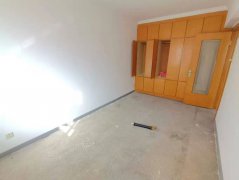 当毛坯卖 青阳西区1楼 79平三室一厅 带地下室 支持贷款