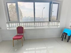 荣安小区前排一楼顶3楼125平三室两厅简单装修送地下室可贷款