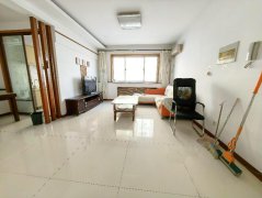 大润发附近仁居小区4楼96平两室拎包入住