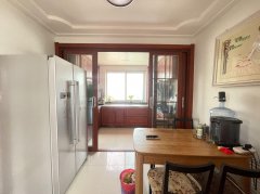 成山奥苑三期4楼边户90平两室实木精装