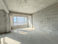 CF华悦新城北区二楼97平三室毛坯房28.8万