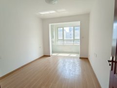 荣盛小区10楼 全明户型 简装未住 2居室带地下室 支持贷款