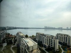 89.8万捡漏华发樱花湖102平三室精装