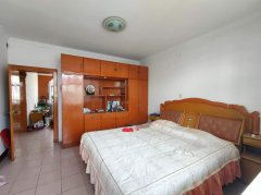 CF黎明中区三楼126平三室简装修48.8万