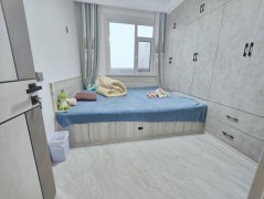 CF书香世家精装修一楼（楼前有小院）110平