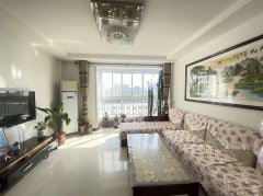 CF时代广场框架三楼96平精装修二室42.8万出售