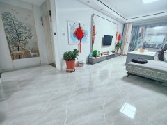 带小院 书香世家电梯1楼110平 精装花了30万 2卫 s