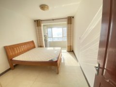 出租！精装修。三环西区电梯5楼85平。2室！