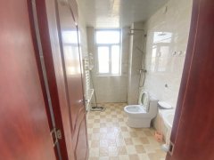 出租！精装修。三环西区电梯5楼85平。2室！