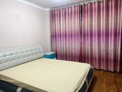 世纪小学旁边 香郡小区平地3楼 带家具家电 拎包入住