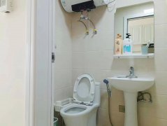 自在澜湾，一室5楼年租800元