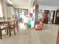 3960每平！2007年得润居4楼141平 车库25平无对门