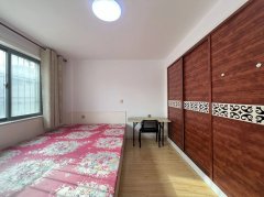 丹霞小区框架1楼 100平 带中阳空调 3卧室 精装s