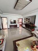 三环成山奥苑3楼129平三室一卫带车库