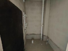 启航万润城 捡12.8万 电梯 11楼凤凰层 44平