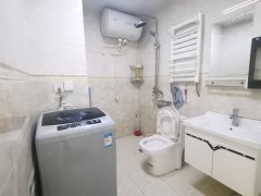 可支持短租！万隆国际13楼，精装一室一厅，家电齐全，拎包入住