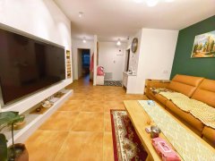 豪华装修 带超大露台 金悦华府电梯 108+108平 2卫 豪华装修 带超大露台 金悦华府电梯 108+108平 2卫