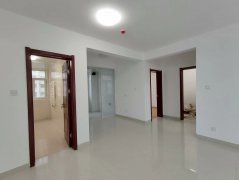 高阳小区 电梯125平 装修未住 南厅 地暖 仅58万 证全