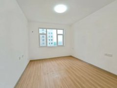 高阳小区 电梯125平 装修未住 南厅 地暖 仅58万 证全