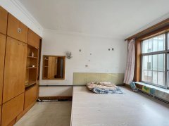 大降!!实验旁 黎明西区1楼 84平 3卧室 仅售31.8万