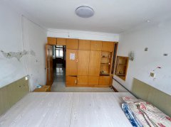 大降!!实验旁 黎明西区1楼 84平 3卧室 仅售31.8万 大降!!实验旁 黎明西区1楼 84平 3卧室 仅售31.8万