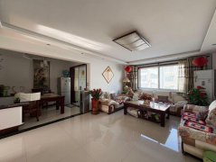 成山奥苑 3楼 128平 3阳卧室 精装修 车库23平