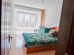 华悦新城，三楼，110平，精装，带地下室，月租1000