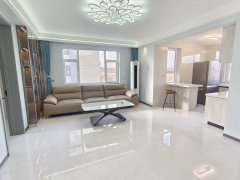 荣盛小区电梯5楼 全明户型 婚房精装 3室2卫带全套家具家电