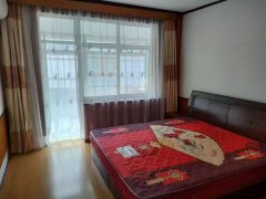 黎明西区一楼125平三室简装带地下室43.8万诚心出售