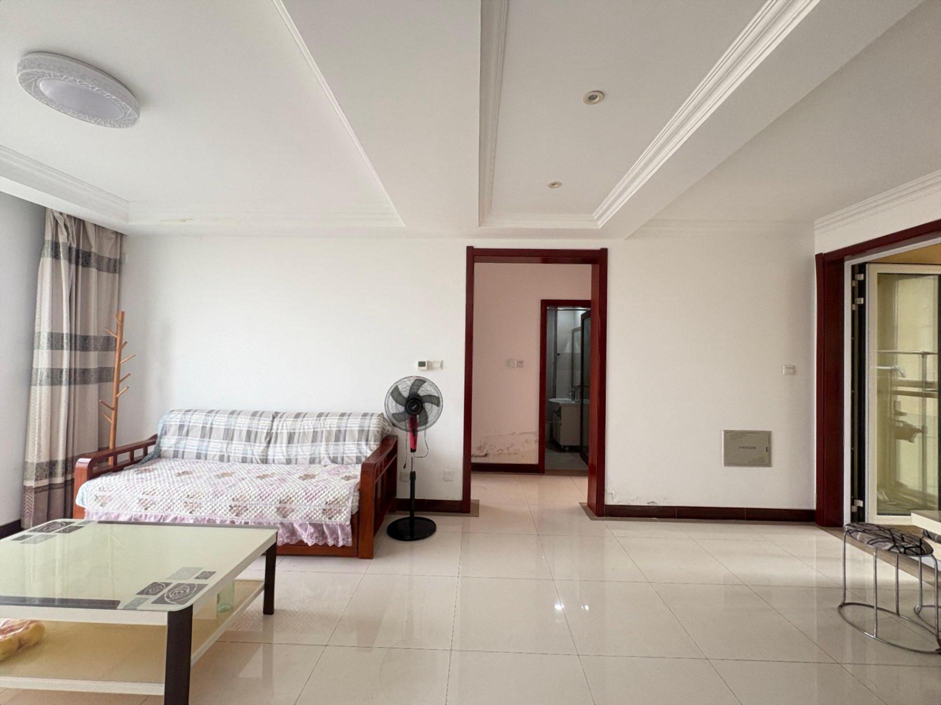 九龙商圈 自在香滨电梯 9楼 2室 93平 精装 南北通透 九龙商圈 自在香滨电梯 9楼 2室 93平 精装 南北通透