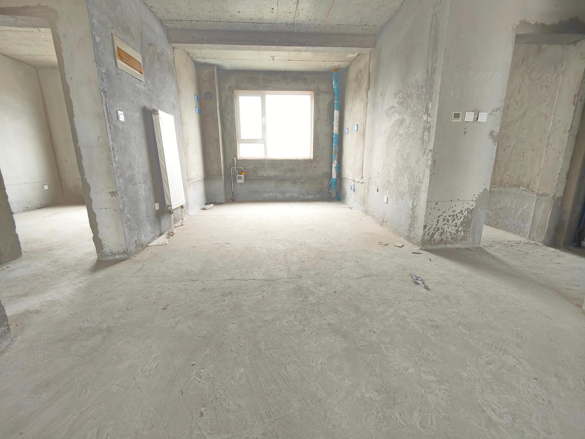 大降!市府德龙馨苑 及其安静! 电梯108平 南厅 3卧 大降!市府德龙馨苑 及其安静! 电梯108平 南厅 3卧