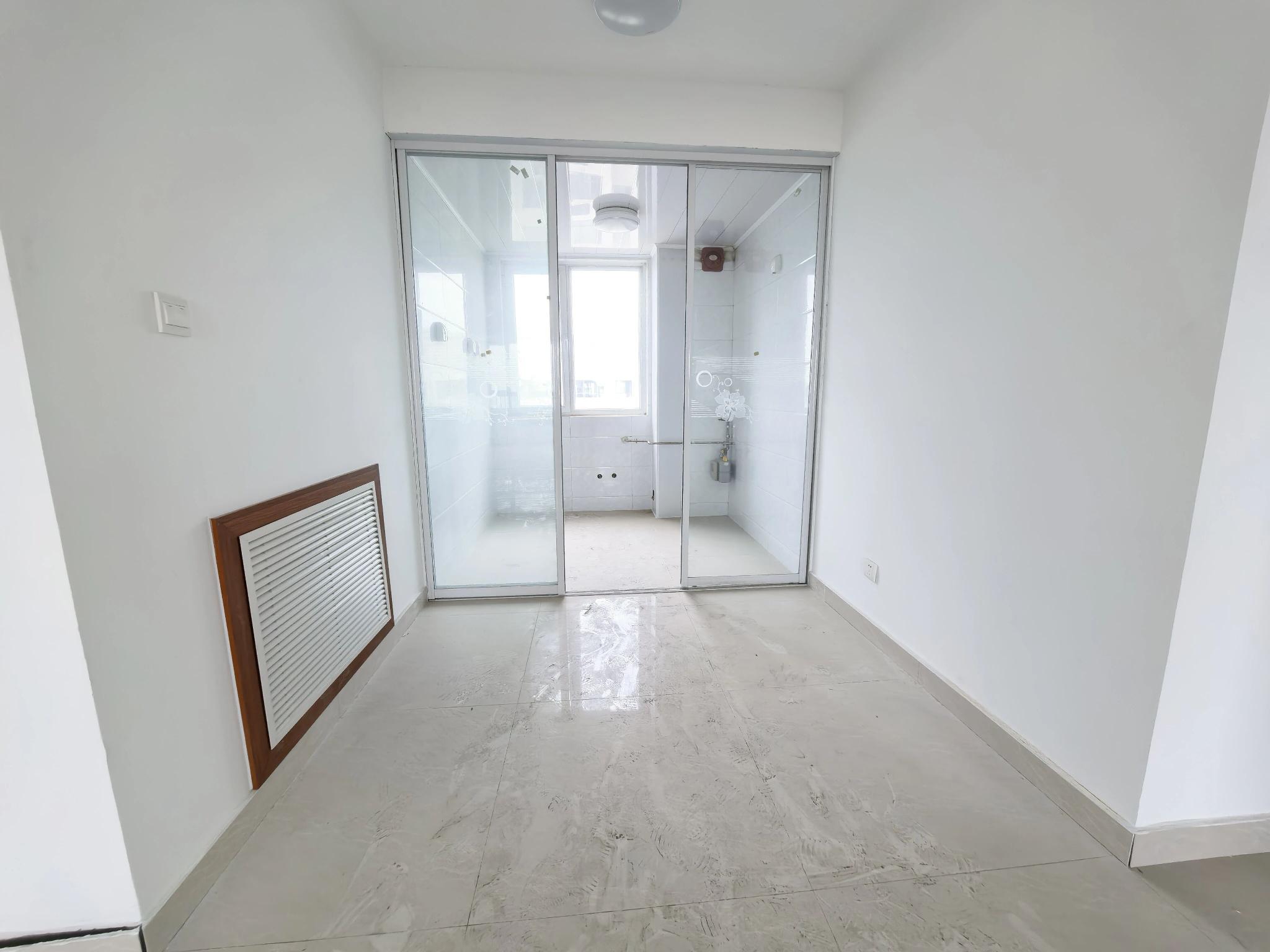 新庄北区 电梯前排无遮挡 125平 仅49.8万 南厅 证全 新庄北区 电梯前排无遮挡 125平 仅49.8万 南厅 证全