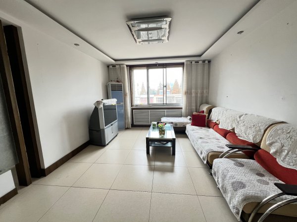 虹桥南区,四楼,128平,三室两厅两卫带地下室,车库 虹桥南区,四楼,128平,三室两厅两卫带地下室,车库