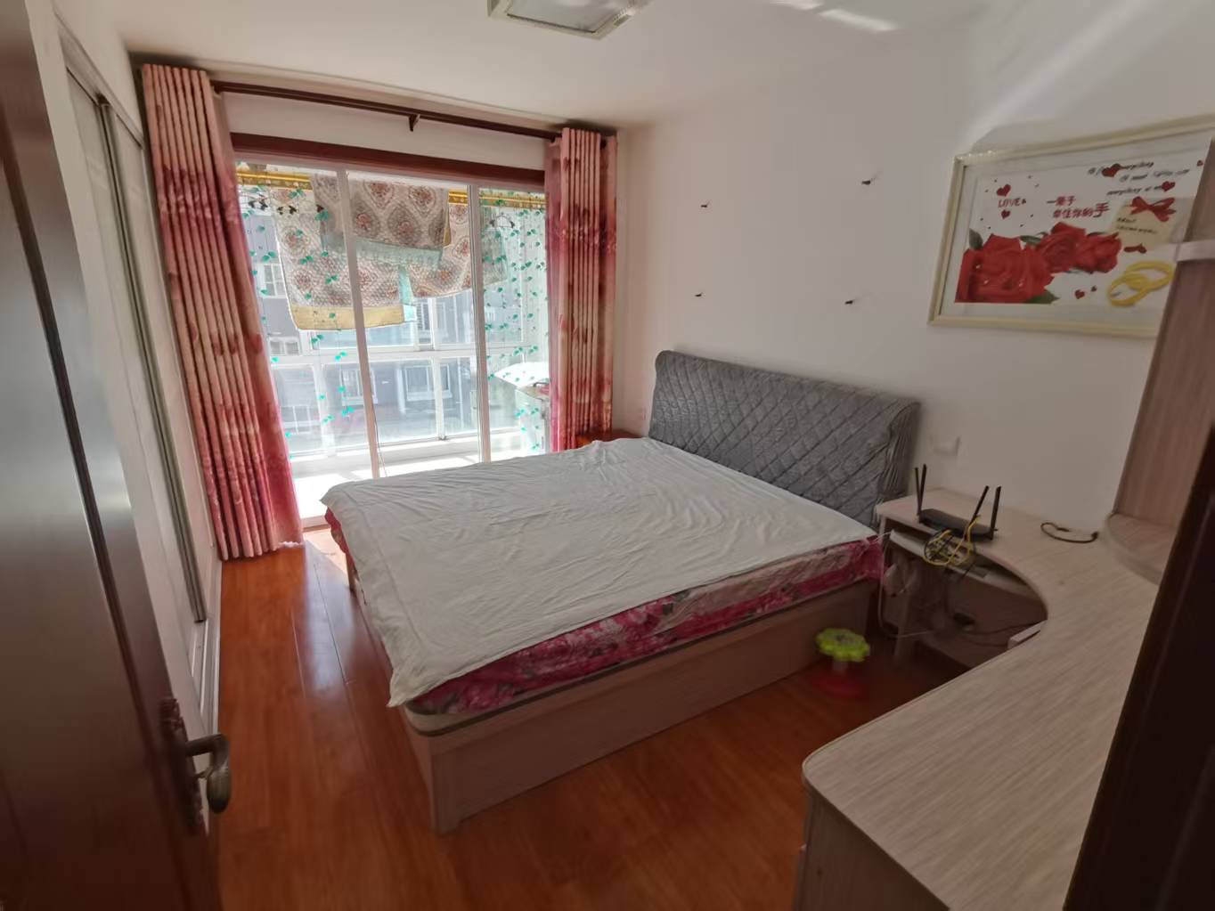 成山奥苑,三楼,80平,两居室,精装,带地下室,43.8 成山奥苑,三楼,80平,两居室,精装,带地下室,43.8